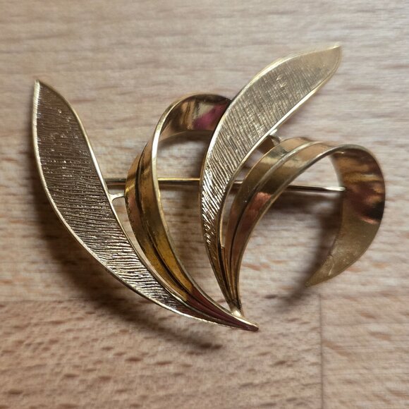 Rolled Gold 10/000 Jewelry - Rolled Gold 10/000 Multi-Leaf Brooch Germany